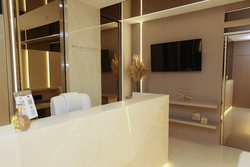 Foto 3 de Dra. Júlia Gazoto | Harmonização Orofacial