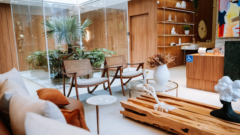 Foto 2 de Dra Júlia Moriggi | Especialista em Lente de Porcelana, Facetas e Alinhadores | Referência em Reabilitação Oral | Chapecó-SC