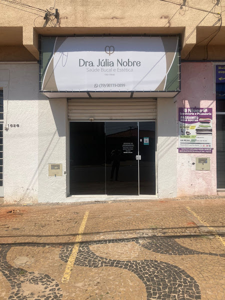 Foto 2 de Dra. Júlia Nobre - Odontologia