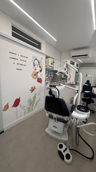 Foto 2 de Dra. Julia Perin - Odontologia Humanizada e Harmonização Facial