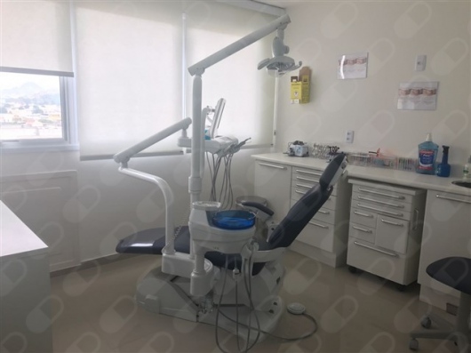 Foto 2 de Dra. Julia Pimentel de Alcantara, Cirurgião buco-maxilo-facial