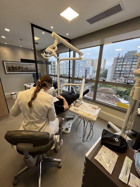 Foto 3 de Dra. Júlia Serafini - Ortodontia