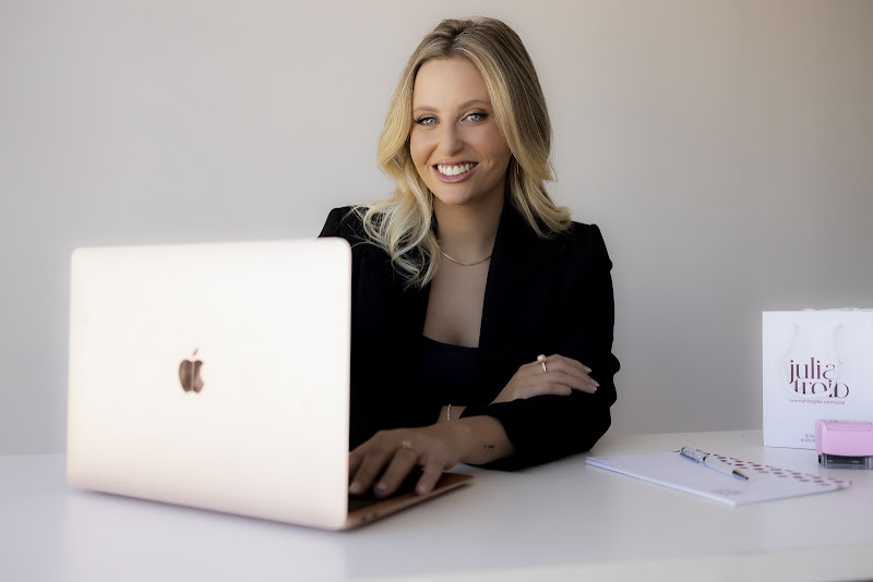 Foto 2 de Dra. Julia Troib Harmonização Facial