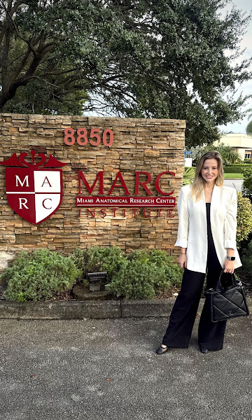 Foto 3 de Dra. Julia Troib Harmonização Facial