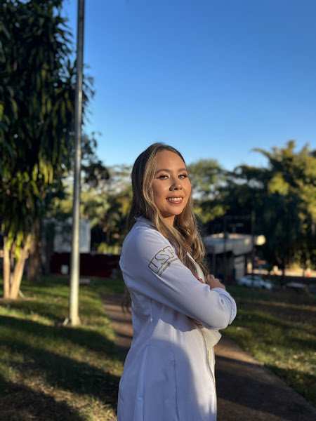 Foto de Dra. Júlia Xavier - Cirurgiã-dentista