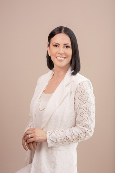 Foto 2 de Dra. Juliana Faria Maia | Harmonização Facial | Full Face | Bioestimulador | Rinomodelação | Preenchimento