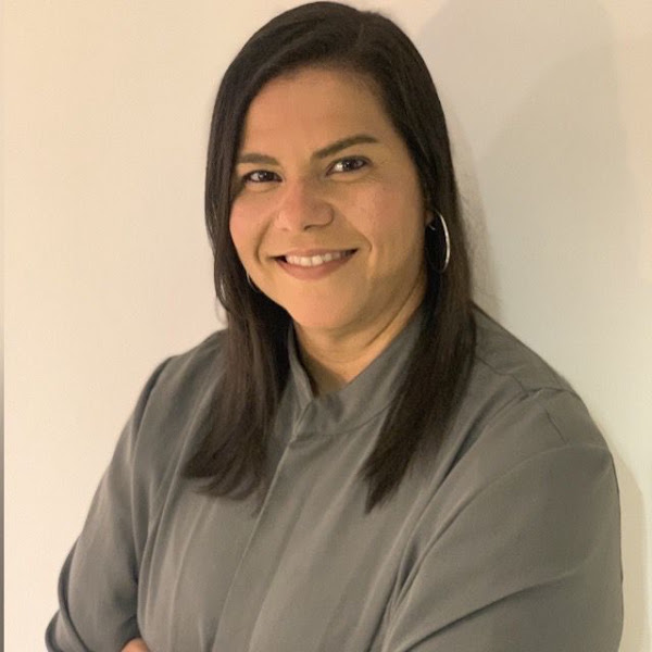 Foto 2 de Dra.Juliana Lody Dental Studio |DENTISTA EM SANTOS|LENTE DE CONTATO|ALINHADOR INVISÍVEL|HARMONIZAÇÃO OROFACIAL|REABILITAÇÃO|