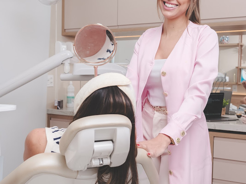 Foto 4 de Dra Juliana Mantovani - Harmonização Orofacial