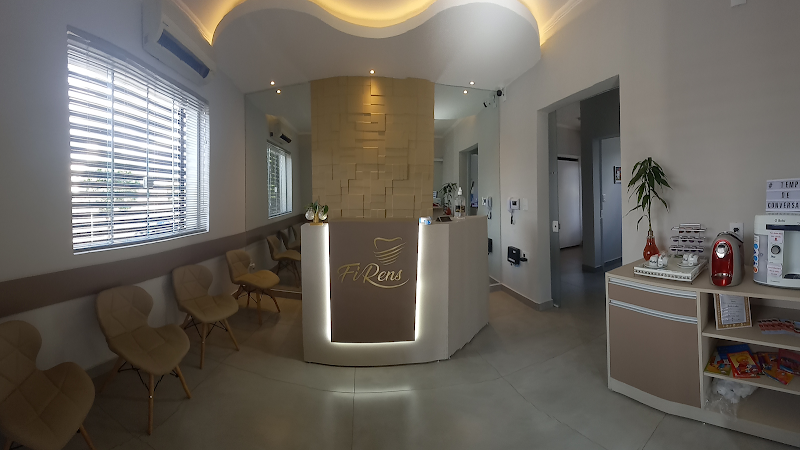 Foto 2 de Dra. Juliana Mondini Ruiz Firens | Dentista em Limeira | Ortodontia | Alinhadores Invisíveis | Estética Dental