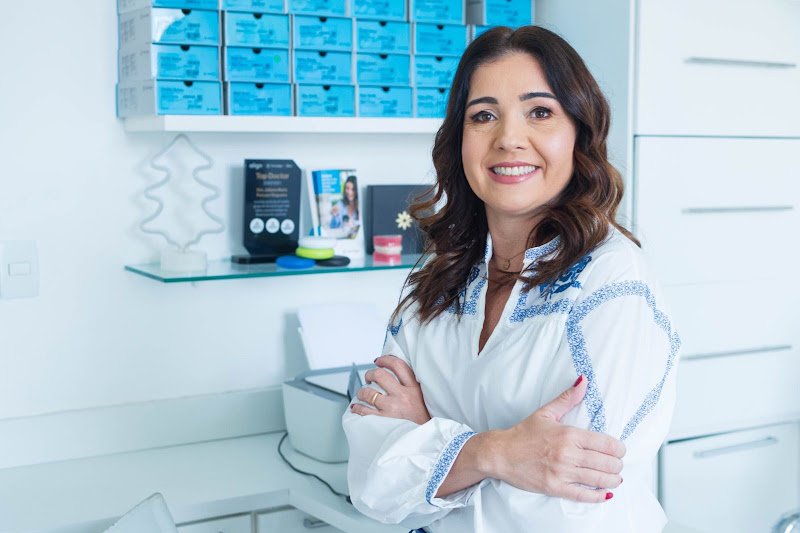 Foto 2 de Dra Juliana Porcaro | Acertt Odontologia | Largo do Machado | Catete