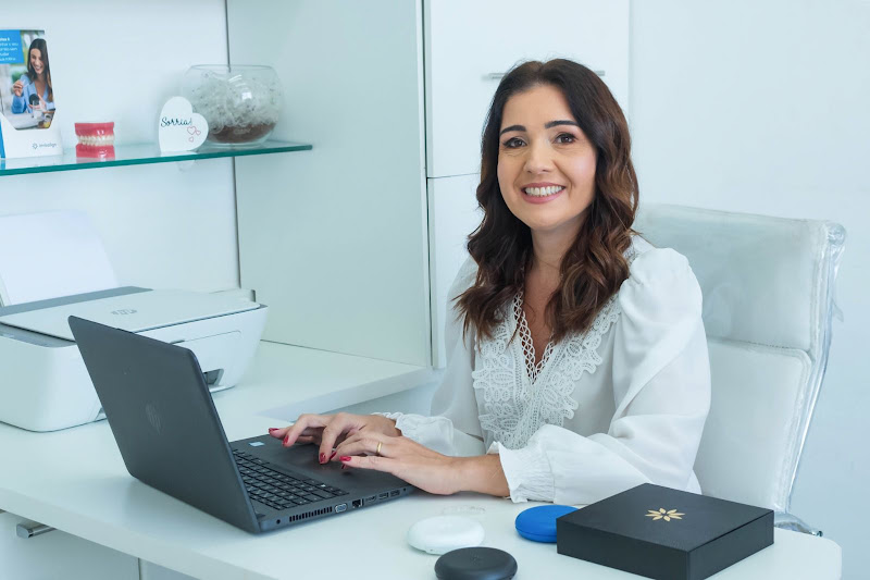 Foto 3 de Dra Juliana Porcaro | Acertt Odontologia | Largo do Machado | Catete