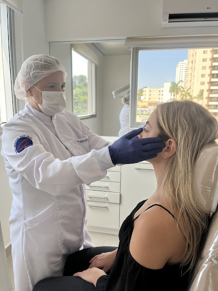 Foto 2 de Dra Juliana Stuginski Barbosa - Bruxismo, DTM e Dor Orofacial