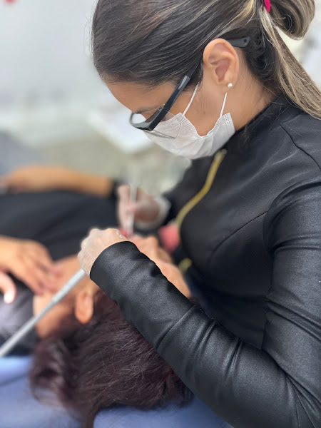 Foto 2 de Dra Juliane Monteiro Ortodontia estética