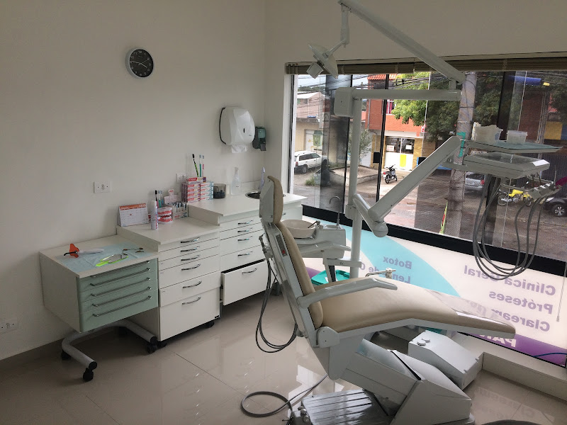 Foto de Dra. Juliane Slembarski Machado, Dentista