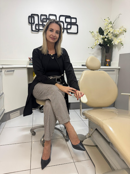 Foto 2 de Dra. Kandice Marchetti - Dentista em Vargem Pequena e Recreio