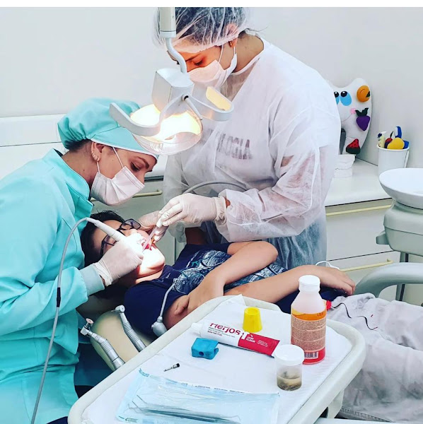 Foto 3 de Dra. Karina Russo - Odontopediatra em Barbacena