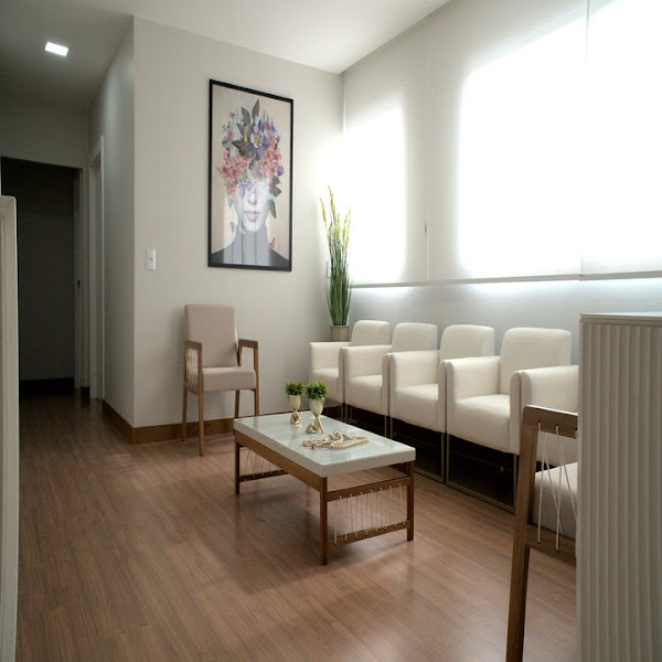 Foto 3 de Dra. Karine Contadini - Dermatologista