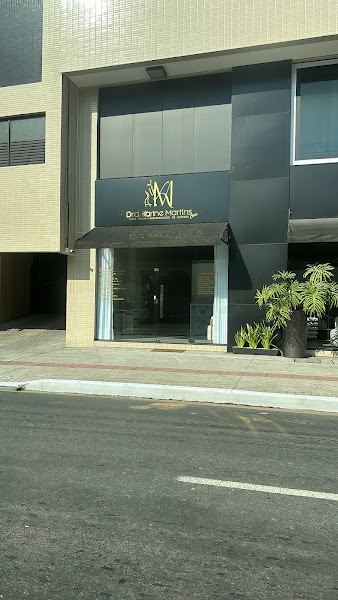 Foto 3 de Dra Karine Martins Harmonização de Glúteos em Balneário Camboriú