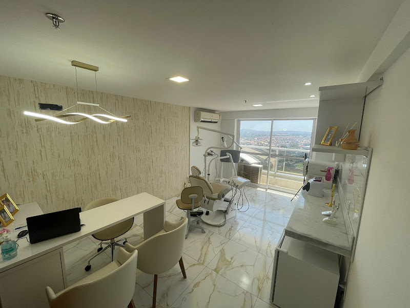 Foto 2 de Dra Karolayne Brito