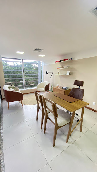 Foto 3 de Dra. Karoline Sias - Harmonização Orofacial