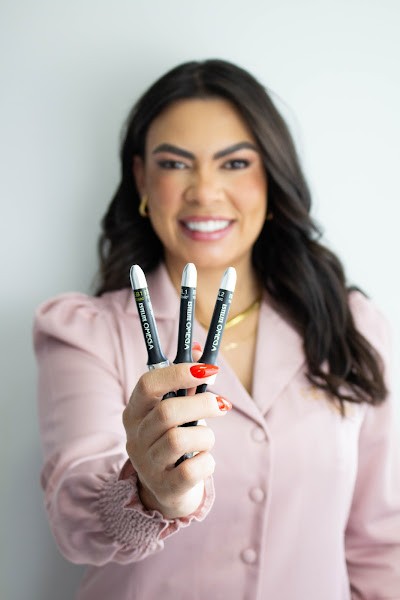 Foto 2 de Dra. Karolline Oliveira – Dentista em Guarulhos | Especialista em Facetas 3D, Implantes e Sedação Consciente