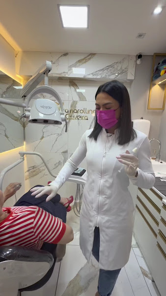 Foto 3 de Dra. Karolline Oliveira – Dentista em Guarulhos | Especialista em Facetas 3D, Implantes e Sedação Consciente