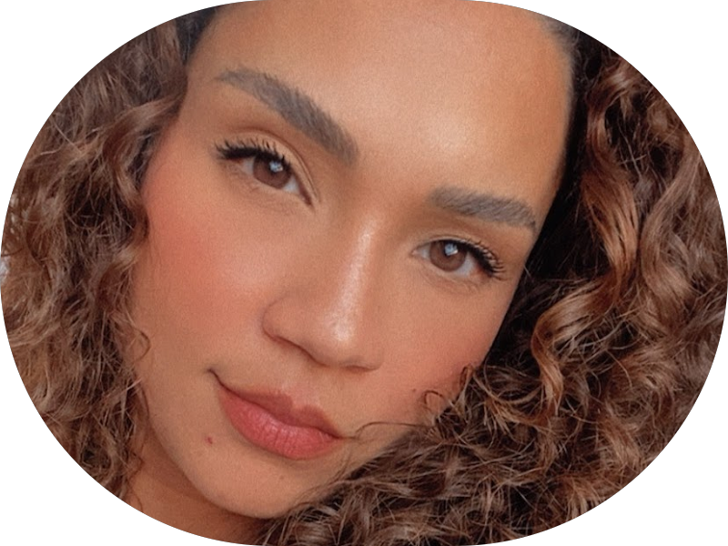 Foto 7 de Dra. Karolline Oliveira – Dentista em Guarulhos | Especialista em Facetas 3D, Implantes e Sedação Consciente