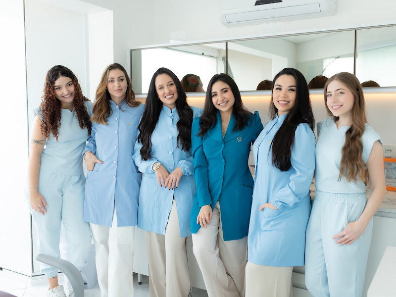 Foto 9 de Dra. Karolline Oliveira – Dentista em Guarulhos | Especialista em Facetas 3D, Implantes e Sedação Consciente