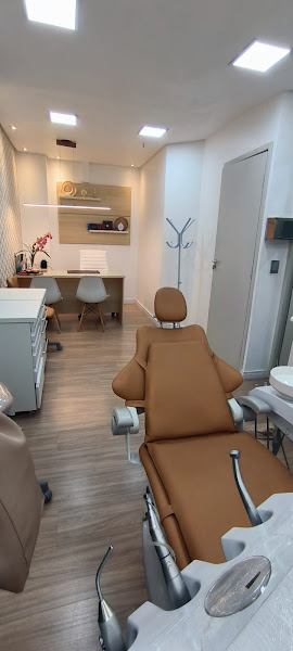 Foto 3 de Dra. Katherine Arce - Implante dentário, Ortodontia e Harmonização Facial