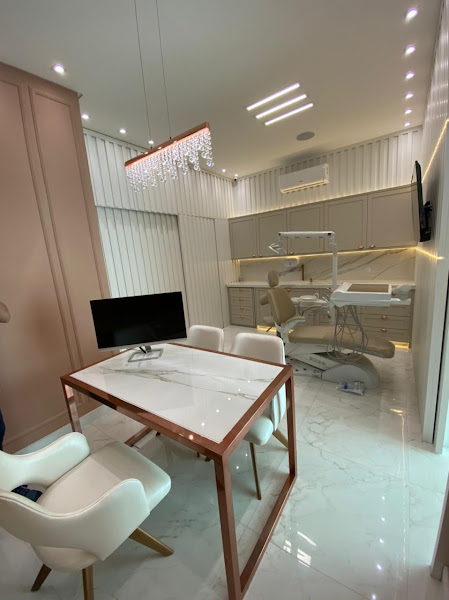 Foto 3 de Dra. Kathiane Koepsel da Silva | Dentista