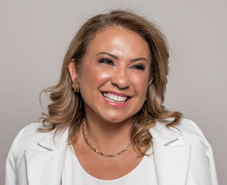 Foto 2 de Dra. Katia Boaventura Dentista em Cuiabá | Facetas em resina | Reabilitação Oral | Estética Dental | Implantes