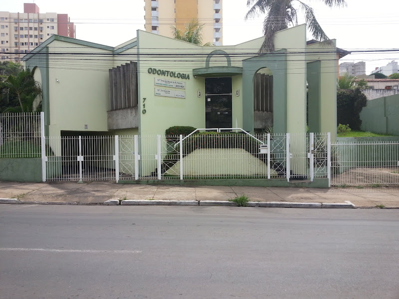 Foto 7 de Dra. Katia Boaventura Dentista em Cuiabá | Facetas em resina | Reabilitação Oral | Estética Dental | Implantes