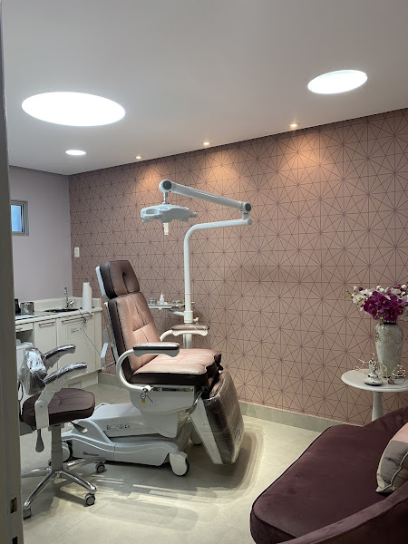 Foto 2 de Dra Katia Rodrigues - Odontologia Estética e Harmonização Facial Avançada