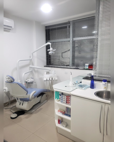 Foto 3 de Dra. Kelly Martins / Harmonização Orofacial (Art in Odontologia Icaraí)