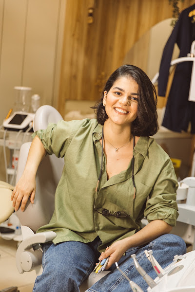 Foto 2 de Dra Klarissa Soares - Periodontia e Implantodontia