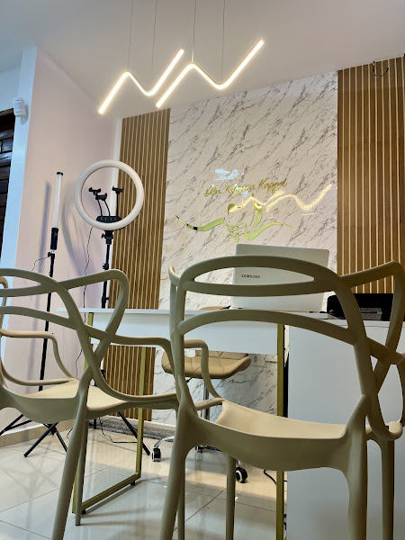 Foto 3 de Dra Klyssia Kappel - Especialista em Endodontia e Implantodontia