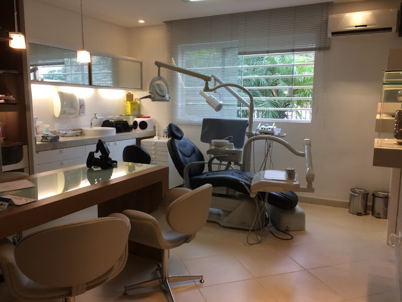 Foto 3 de Dra. Kwan Pei Ying - Clinica geral e Endodontia