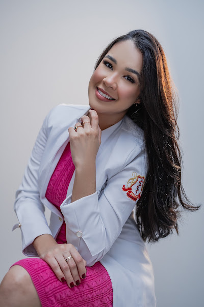 Foto de Dra. Laila Nogueira