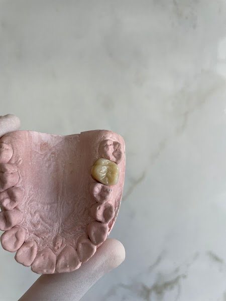 Foto 2 de Dra Laís Alves Endodontia e Clinico Geral Dentista Mogi das Cruzes|