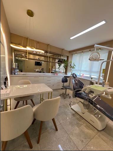 Foto 2 de Dra. Laís Castro | Odontologia Estética e Harmonização Orofacial