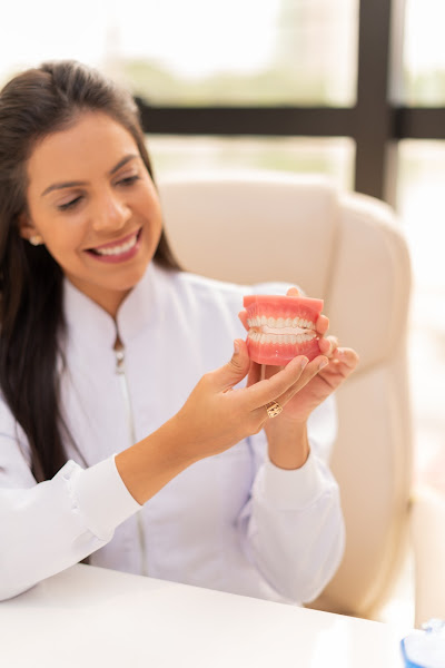 Foto 2 de Dra Laís Gonzaga - Ortodontista