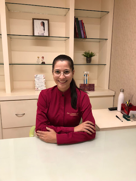 Foto 2 de Dra Lanusse Araújo