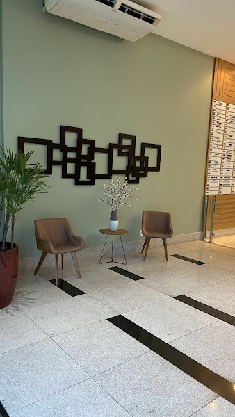 Foto 3 de Dra. Lara Bruschi | Odontologia e Harmonização Orofacial