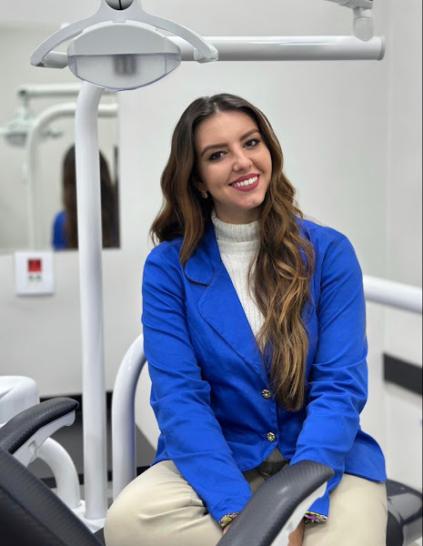 Foto 2 de Dra. Lara de Faveri - Dentista em Potirendaba-SP
