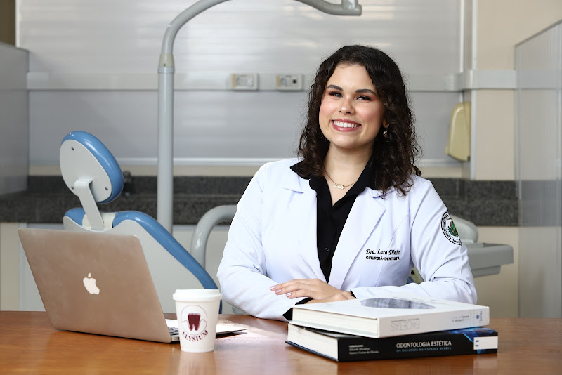 Foto 2 de Dra. Lara Diniz - Cirurgiã Dentista