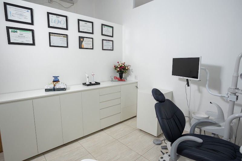 Foto 2 de Dra. Lara Souza Odontologia Especializada