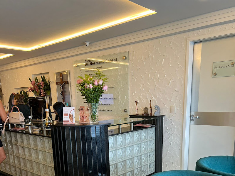 Foto 2 de Dra Larissa Almeida