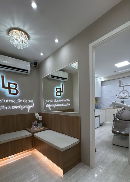 Foto 2 de Dra. Larissa Bastos - LB Odontologia Especializada