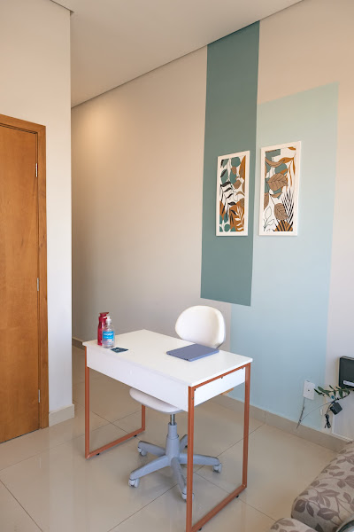 Foto 3 de Dra. Larissa Bordini - Dentista Clínico Geral, Harmonização Orofacial e Implantodontia