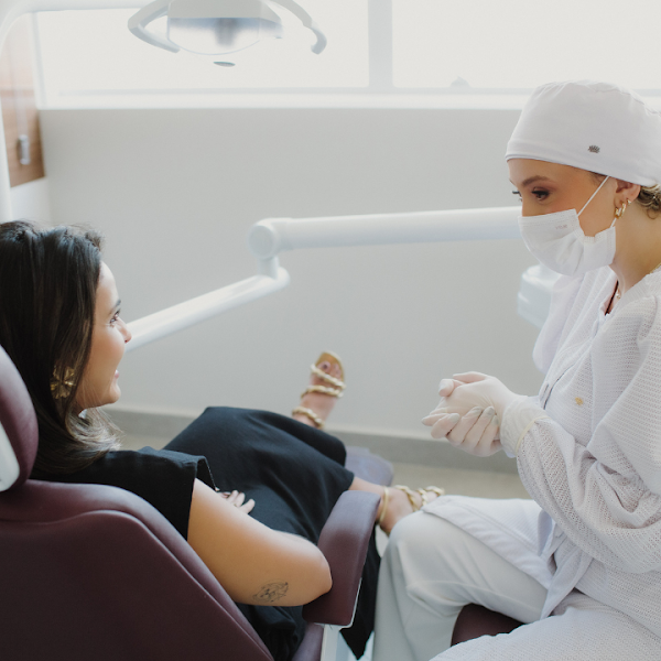 Foto 2 de Dra Larissa Di Bene I Dentista I Odontologia Estética